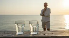 Skoro można pić słoną wodę mineralną, to dlaczego nie można pić wody morskiej?