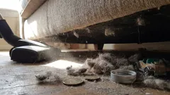 Ukryte zakamarki w mieszkaniu, o których zapominasz — a tam gromadzi się brud